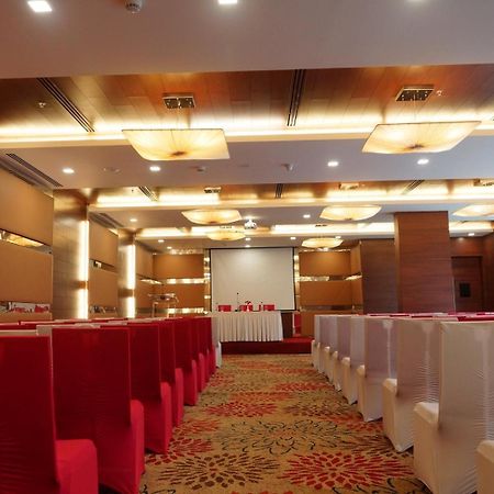 Dolphin Hotel Visakhapatnam Ngoại thất bức ảnh